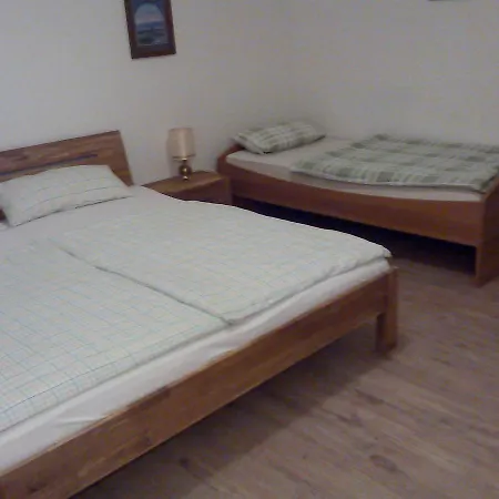 Landgasthof Schaenzer Zajazd Voerde